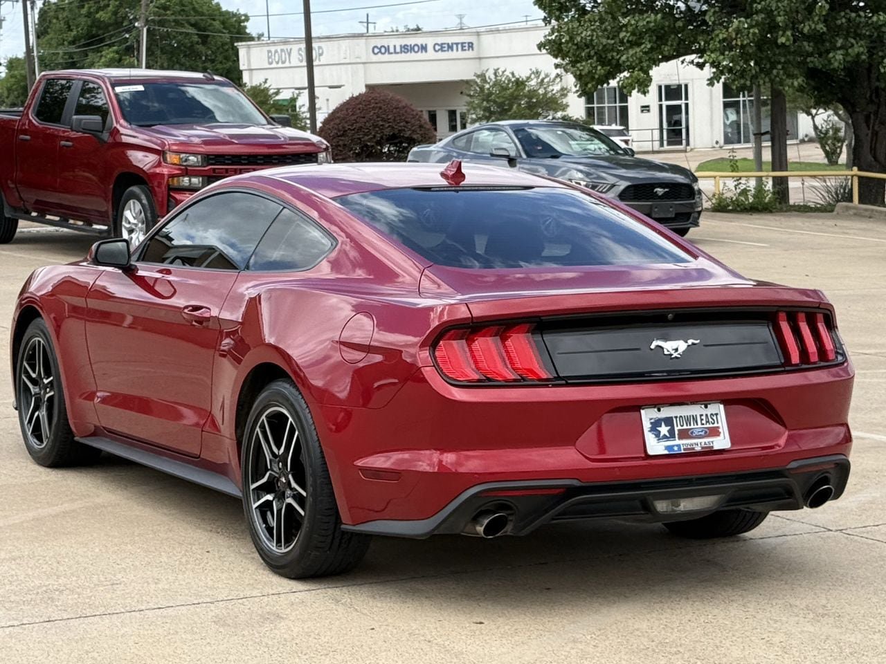 Certified 2022 Ford Mustang Coupe w/ Equipment Group 101A RWD image 5