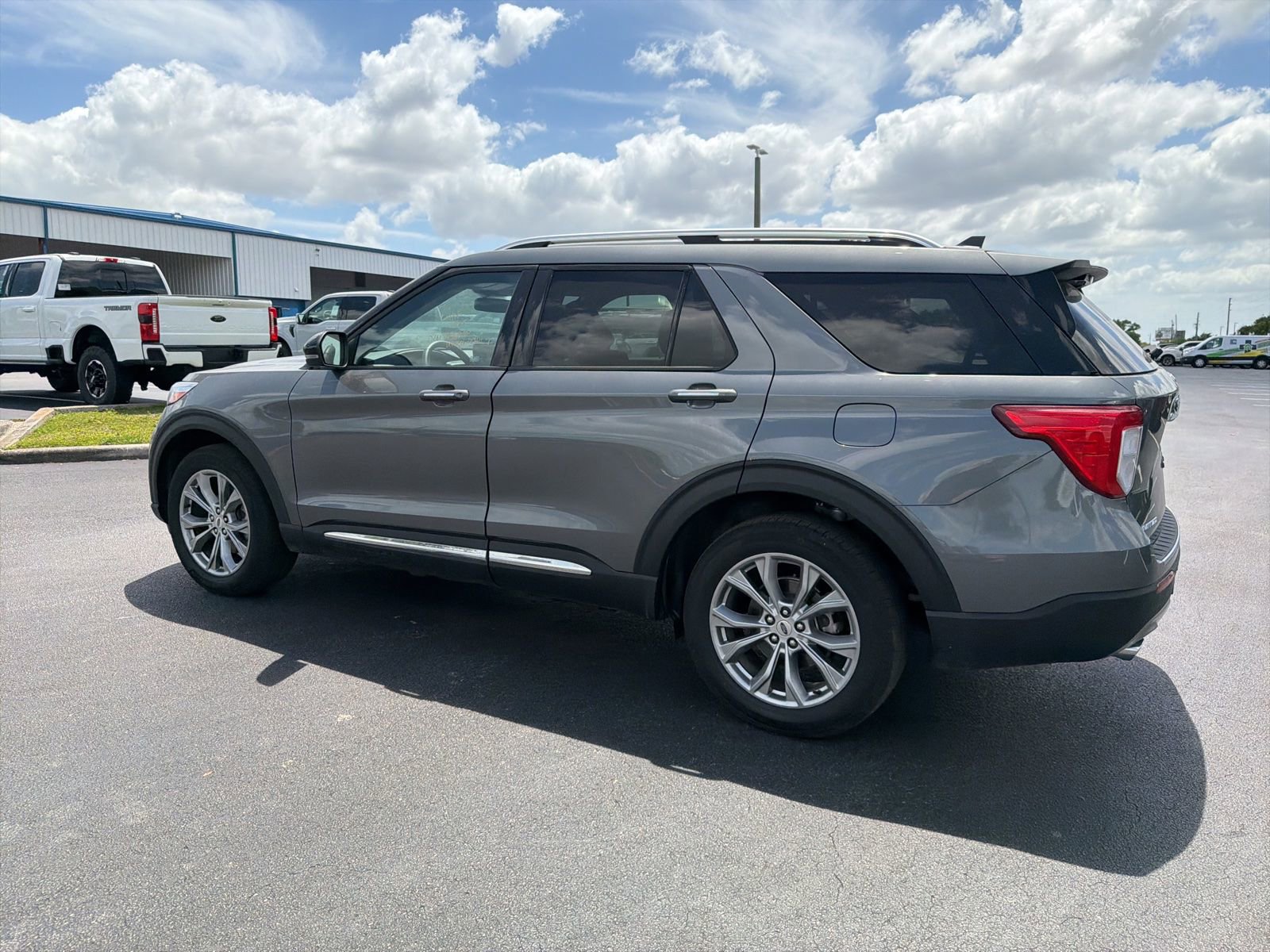 Certified 2023 Ford Explorer Limited w/ Limited Technology Package image 11