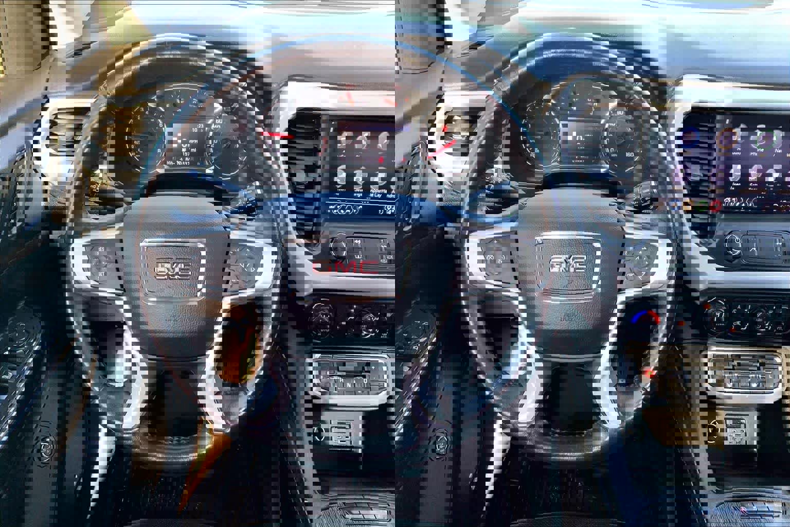 Used 2020 GMC Acadia SLT w/ Premium Package image 6