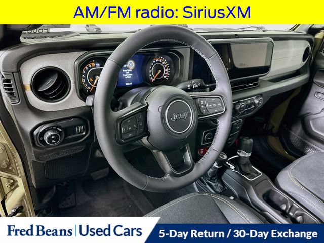 Used 2025 Jeep Gladiator Sport AWD/4WD image 12