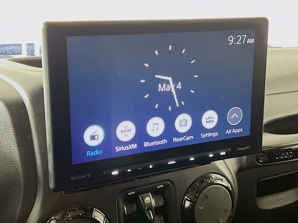 Used 2017 Jeep Wrangler Unlimited Sahara AWD/4WD image 17