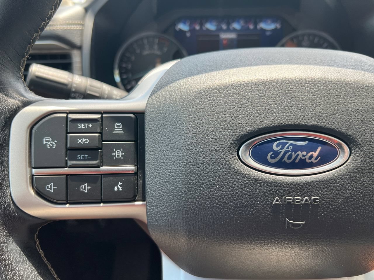 Certified 2024 Ford Expedition Limited RWD image 33