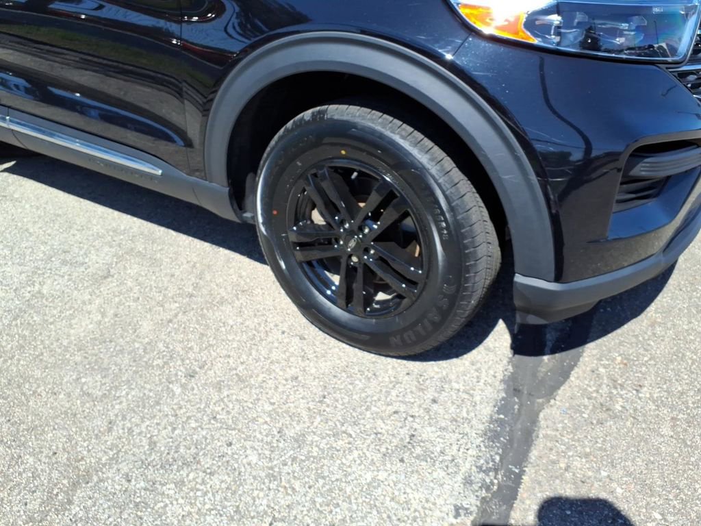Certified 2023 Ford Explorer XLT AWD/4WD image 4