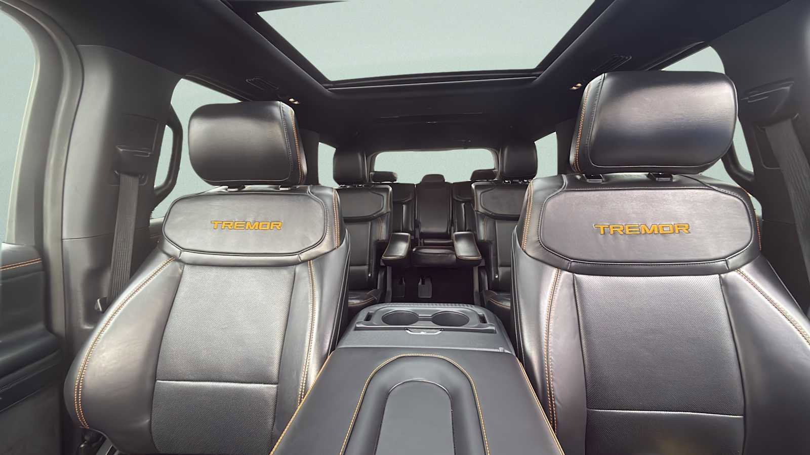 Certified 2025 Ford Expedition Tremor image 31