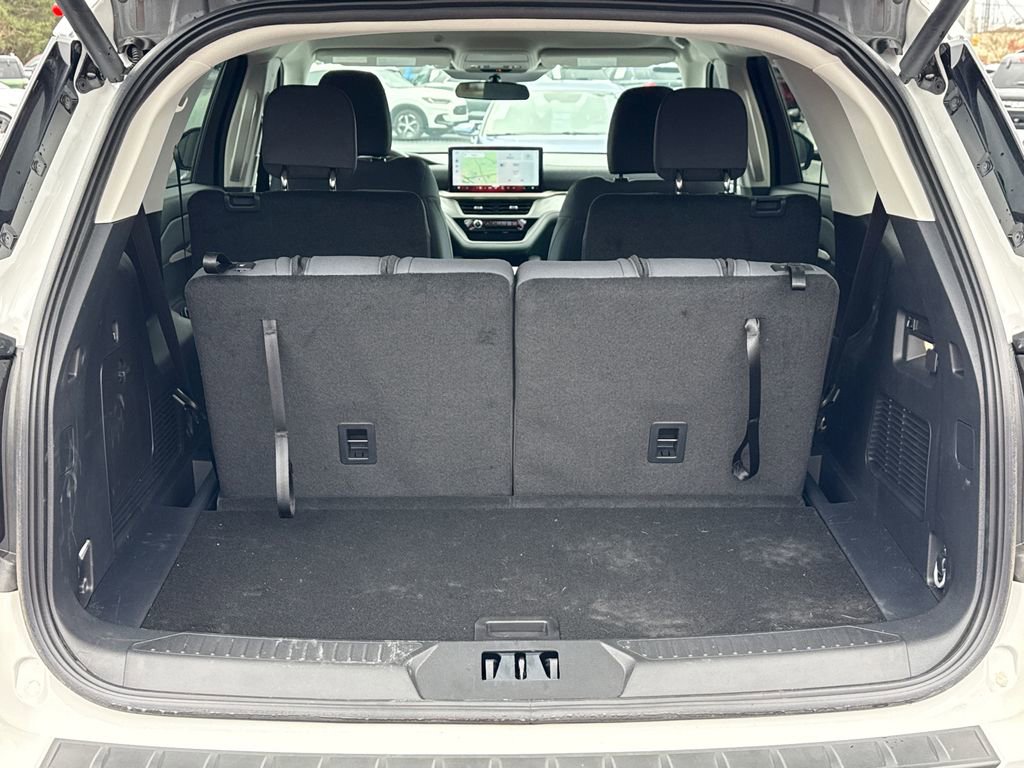 Certified 2026 Ford Explorer Active RWD image 18