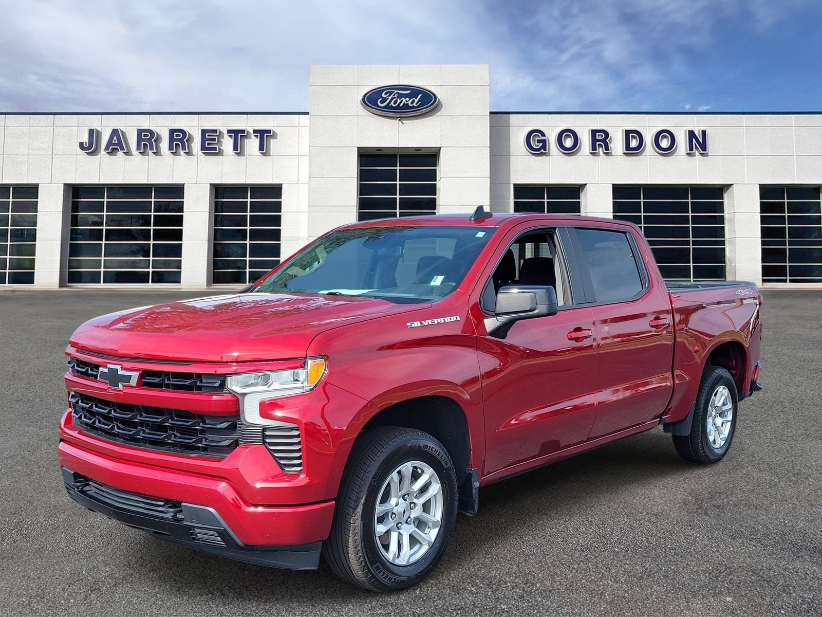 Used 2024 Chevrolet Silverado 1500 RST AWD/4WD image 2