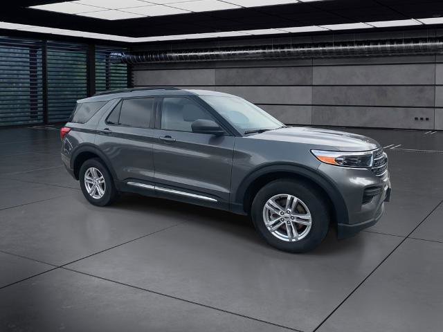 Certified 2023 Ford Explorer XLT w/ Class IV Trailer Tow Package AWD/4WD image 2