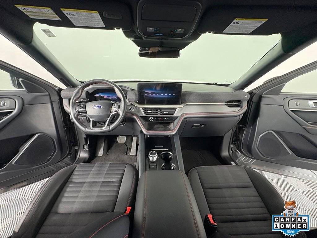 Certified 2025 Ford Explorer ST-Line w/ ST-Line Street Pack AWD/4WD image 4