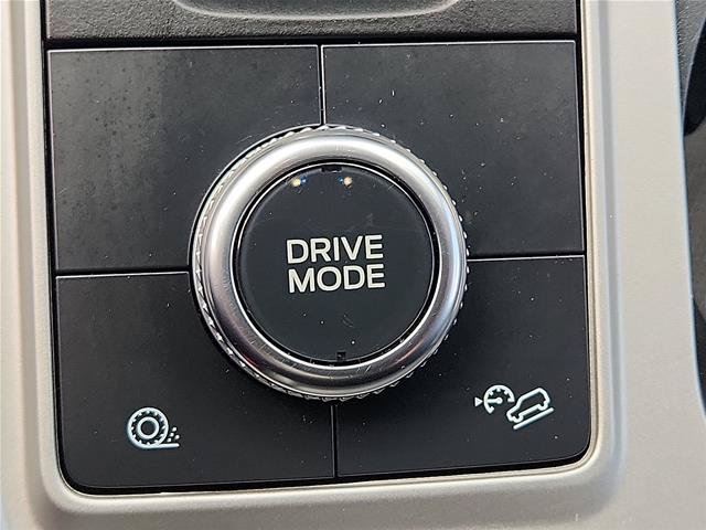 Certified 2022 Ford Explorer Limited w/ Limited Technology Package AWD/4WD image 25