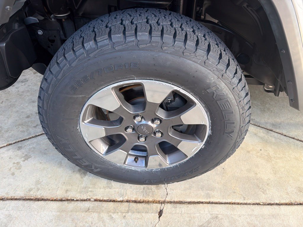 Used 2019 Jeep Wrangler Unlimited Sahara AWD/4WD image 9