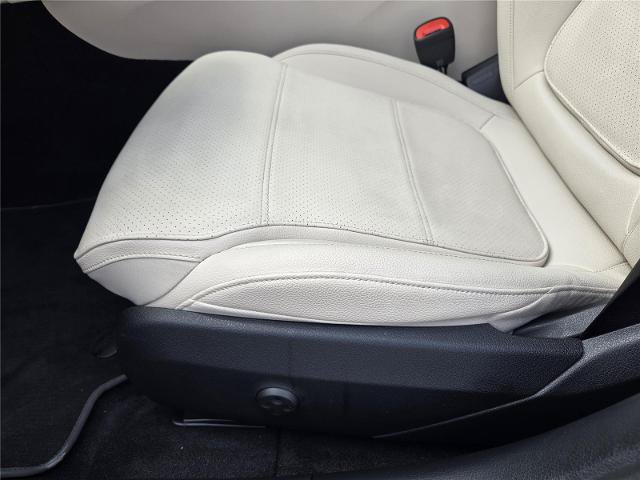 Used 2025 Mercedes-Benz C 300 Sedan image 22