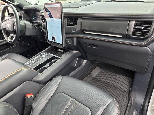 Certified 2024 Ford Expedition Platinum image 18