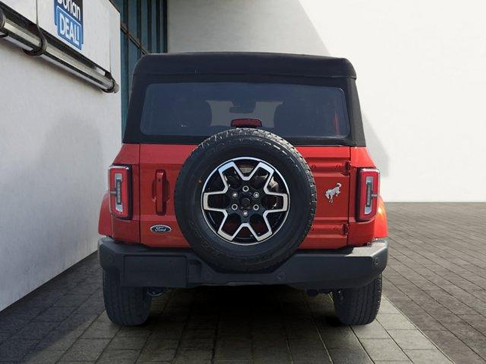 Certified 2023 Ford Bronco Outer Banks AWD/4WD image 4