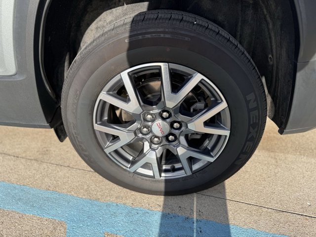 Used 2023 GMC Acadia SLT image 6