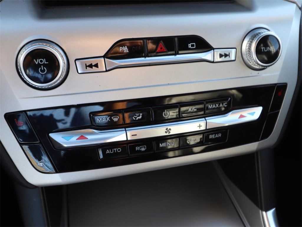 Certified 2022 Ford Explorer XLT w/ Equipment Group 202A image 19