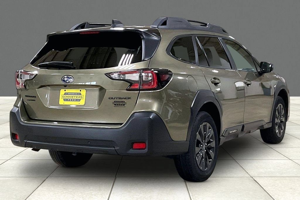 Used 2025 Subaru Outback Onyx Edition AWD/4WD image 12