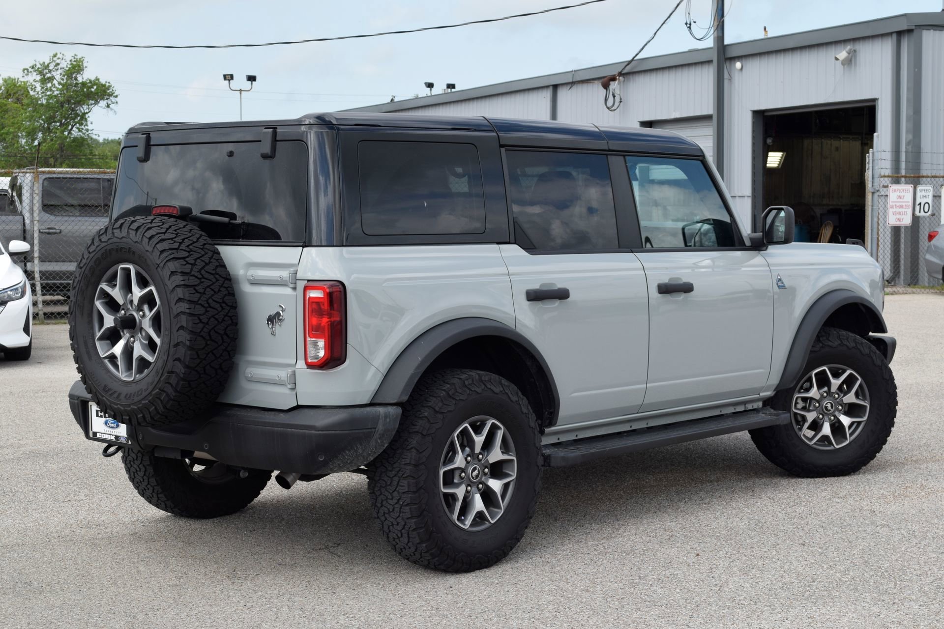 Certified 2024 Ford Bronco Black Diamond AWD/4WD image 6