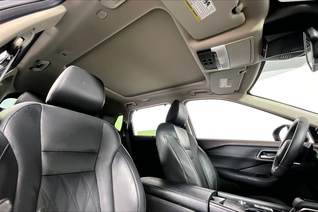 Used 2023 Nissan Rogue Platinum w/ Platinum Premium Package FWD image 22