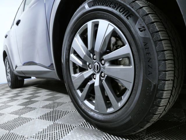 Used 2024 Nissan Pathfinder SV image 6