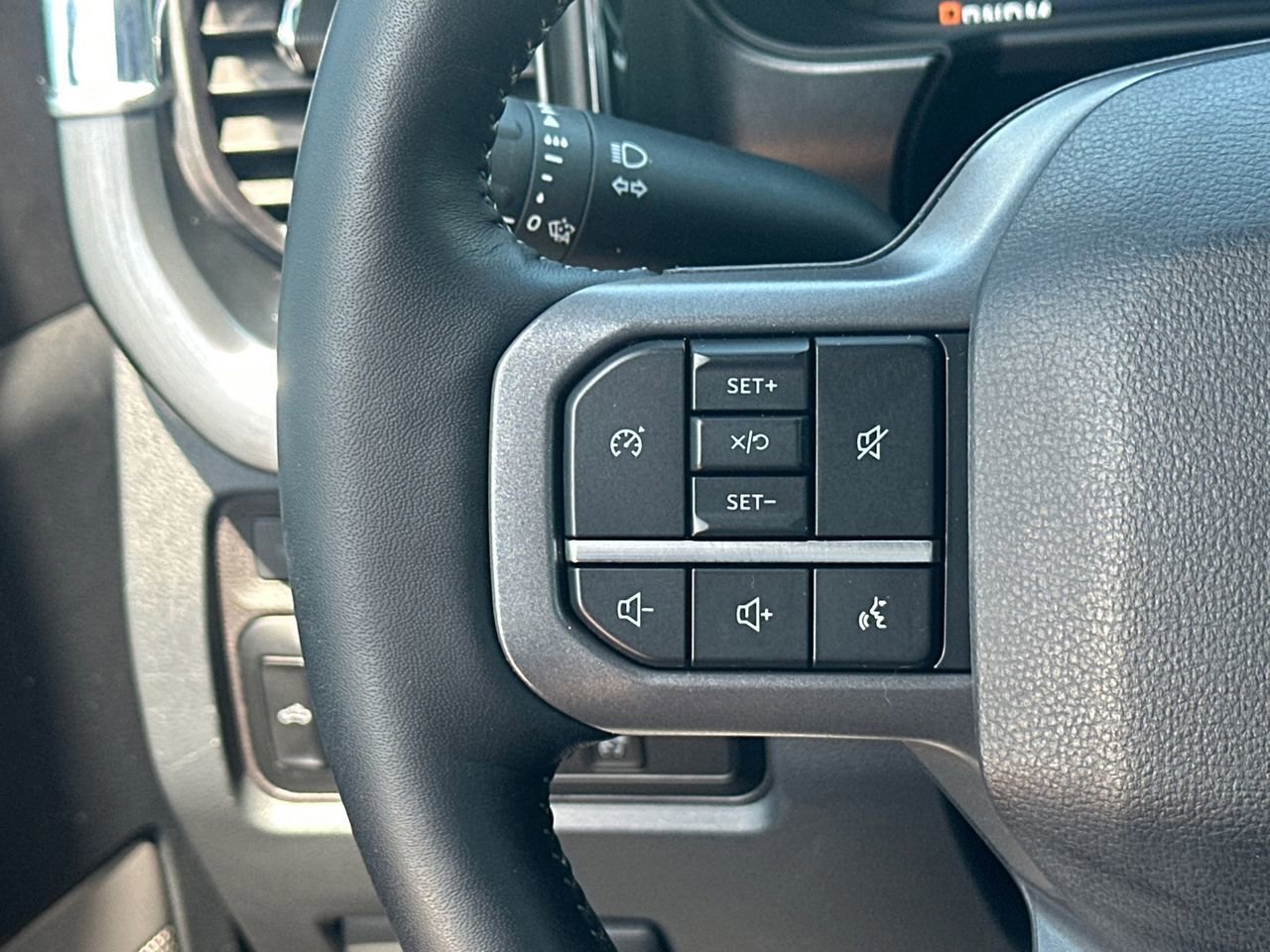 Certified 2024 Ford F350 Lariat w/ FX4 Off-Road Package image 26