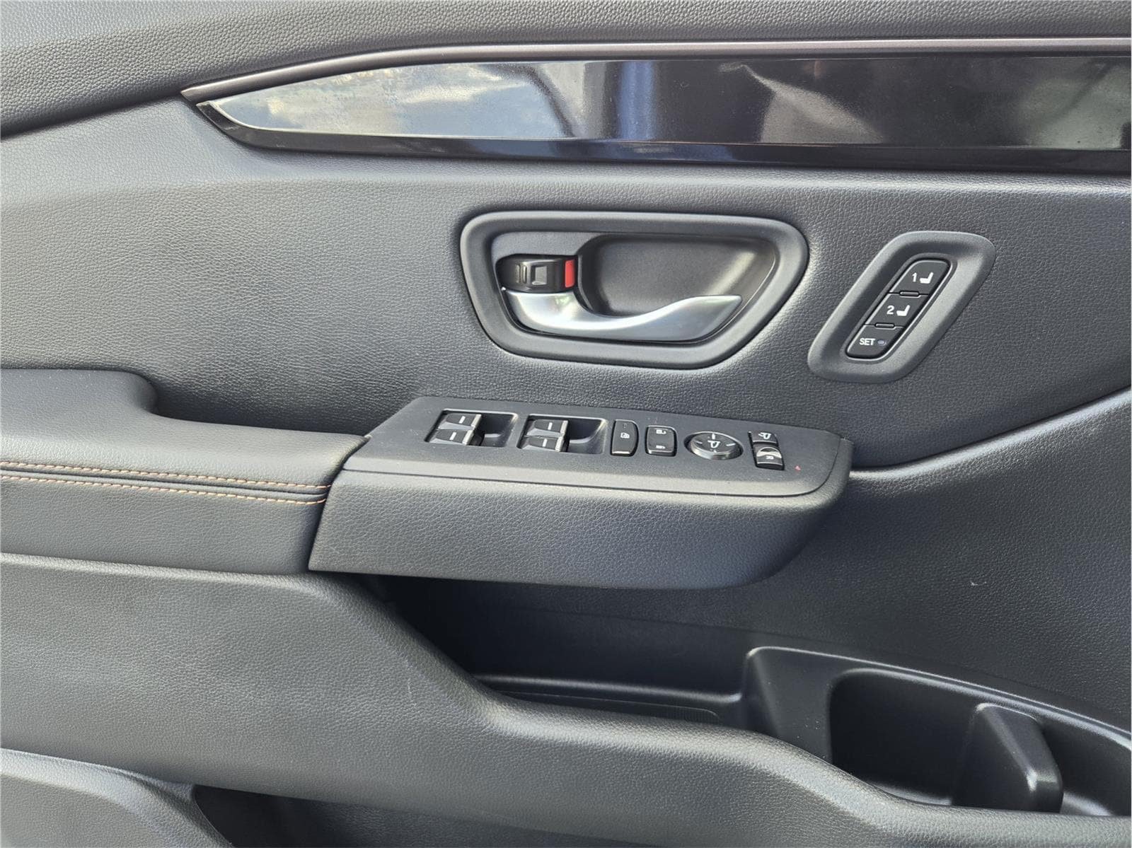 Used 2025 Honda Pilot TrailSport image 20