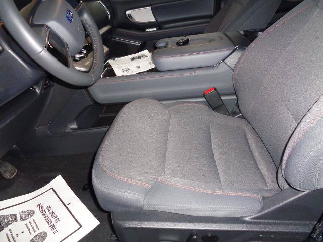 Certified 2025 Ford Expedition Active AWD/4WD image 6