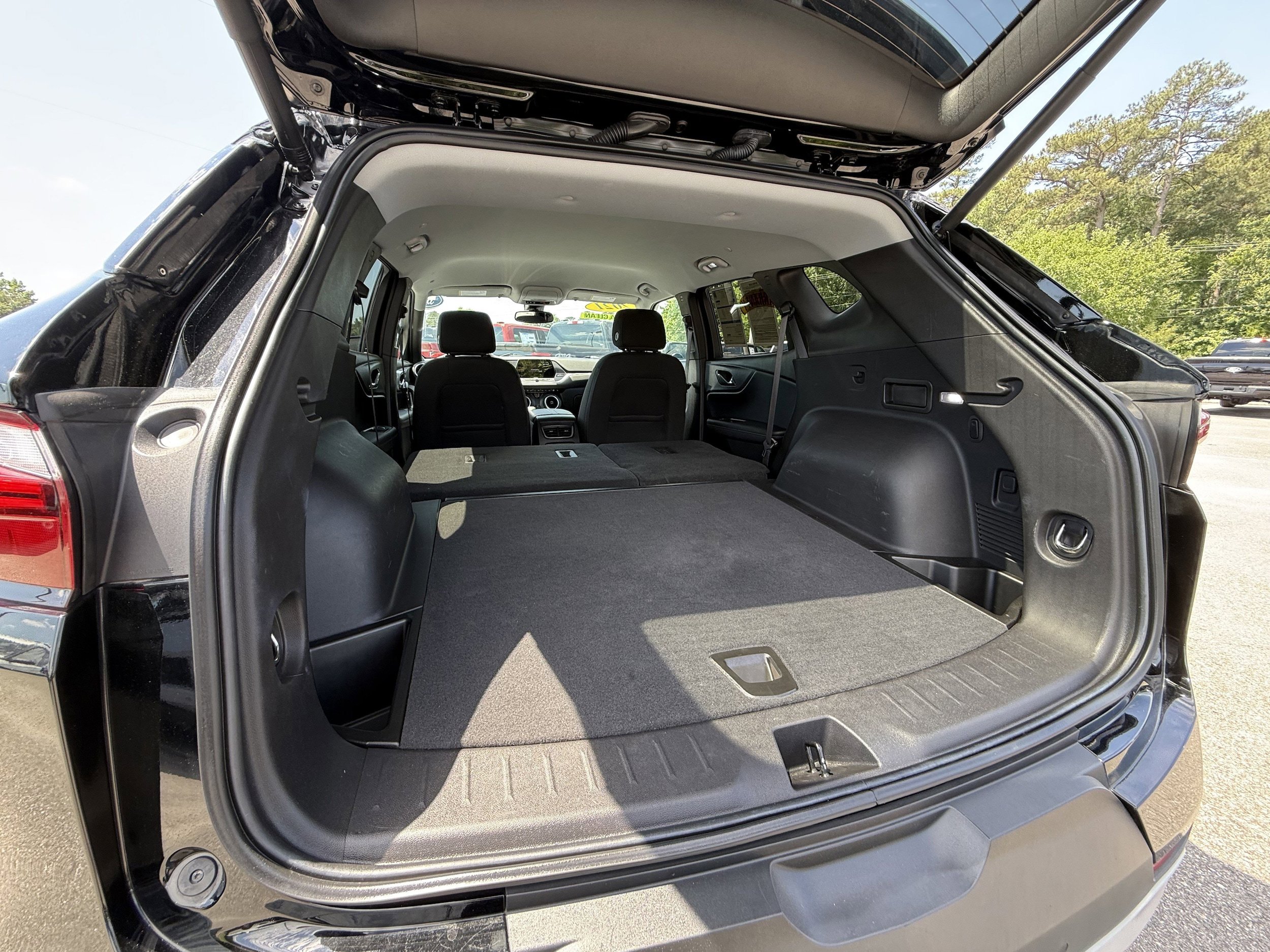 Used 2021 Chevrolet Blazer LT FWD image 26