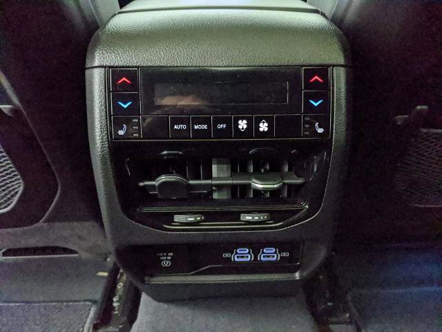 Used 2023 Jeep Grand Cherokee Summit image 14