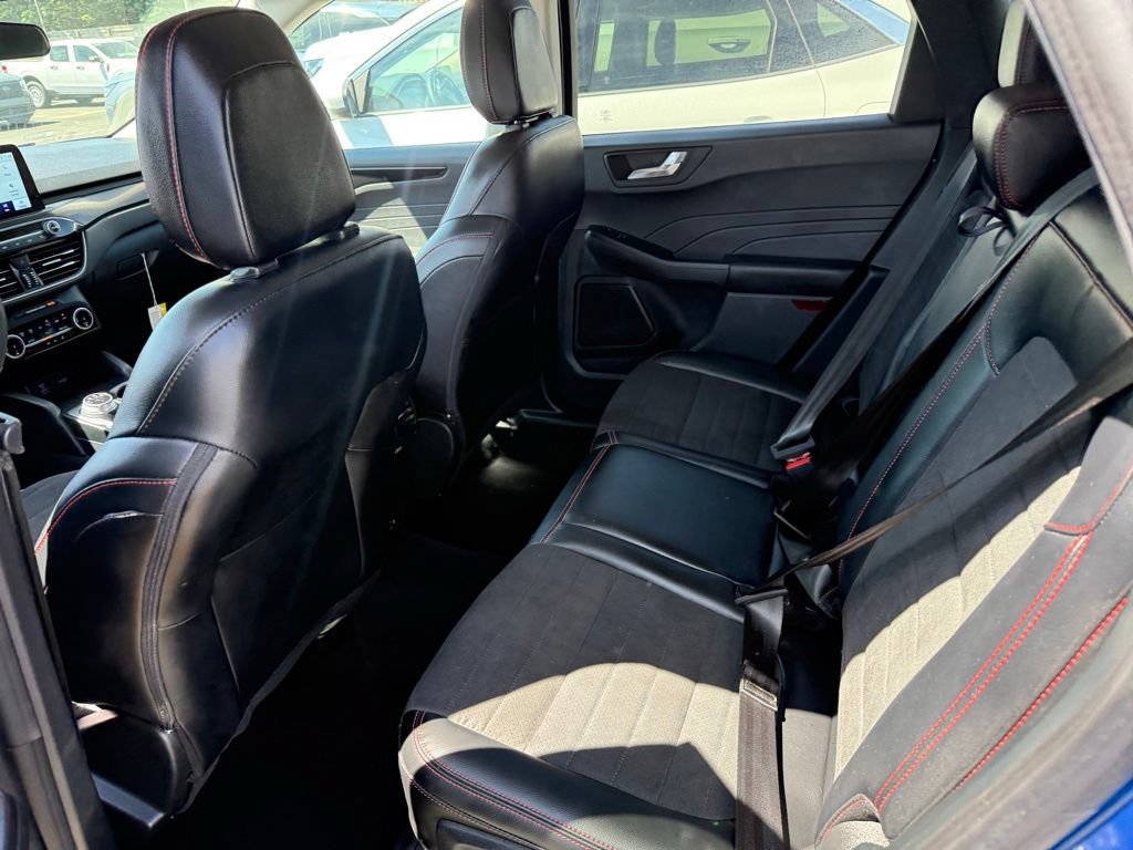 Certified 2022 Ford Escape SEL w/ SEL Stealth AWD Package image 22