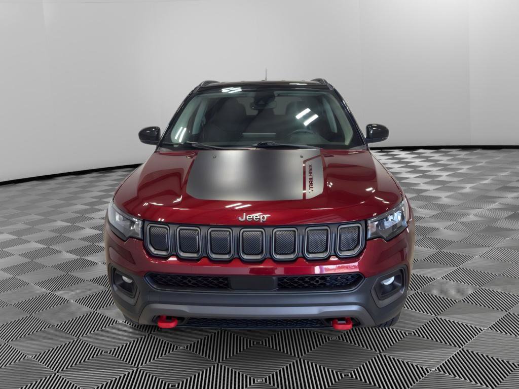 Used 2022 Jeep Compass Trailhawk w/ Trailhawk Convenience Group AWD/4WD image 2