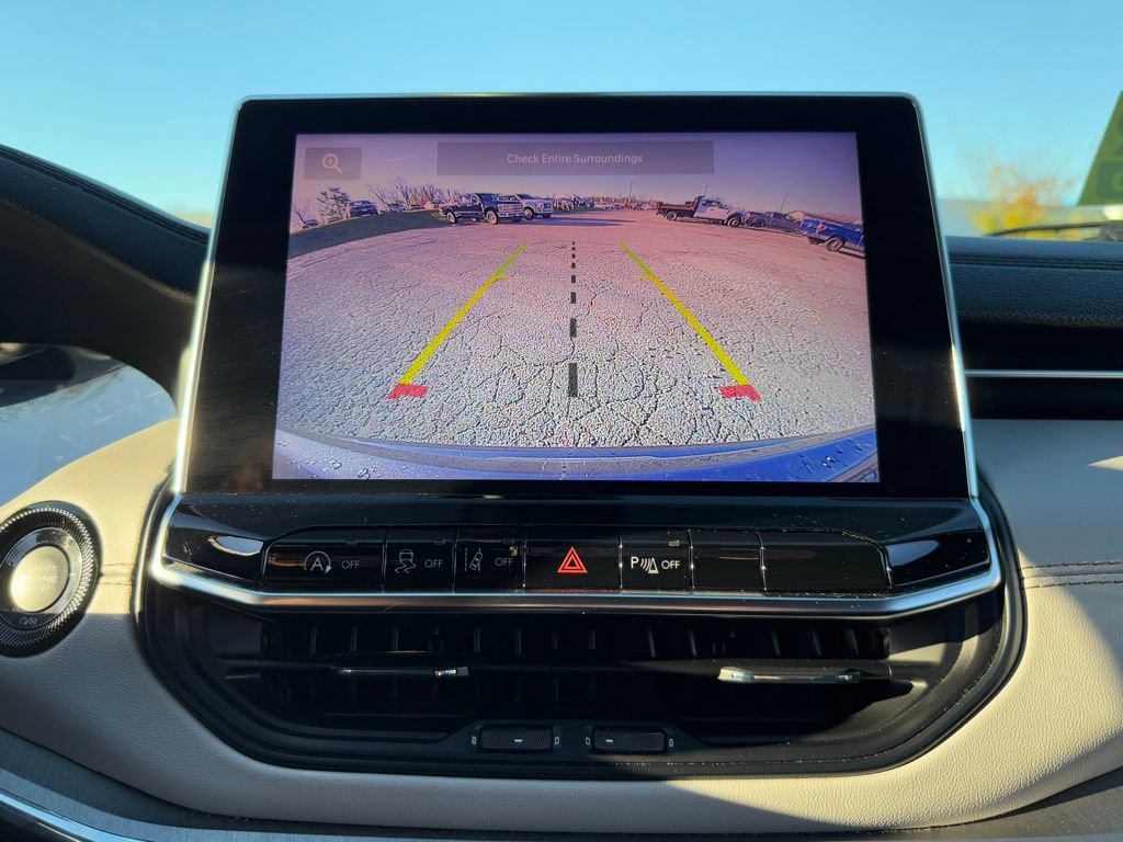 Used 2024 Jeep Compass Limited image 40