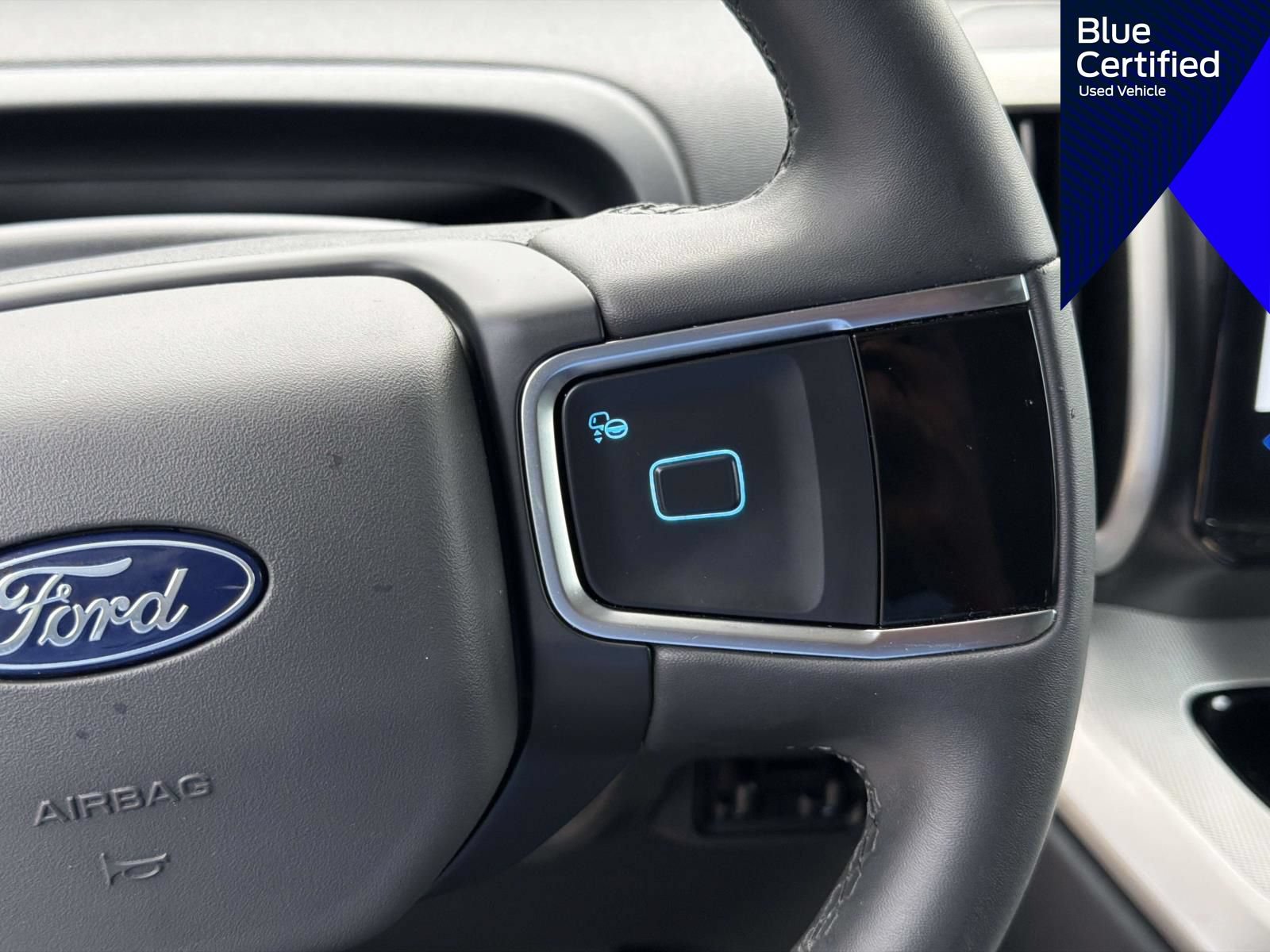 Certified 2025 Ford Expedition Active AWD/4WD image 32