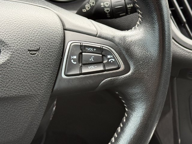 Certified 2019 Ford Escape SE FWD image 29