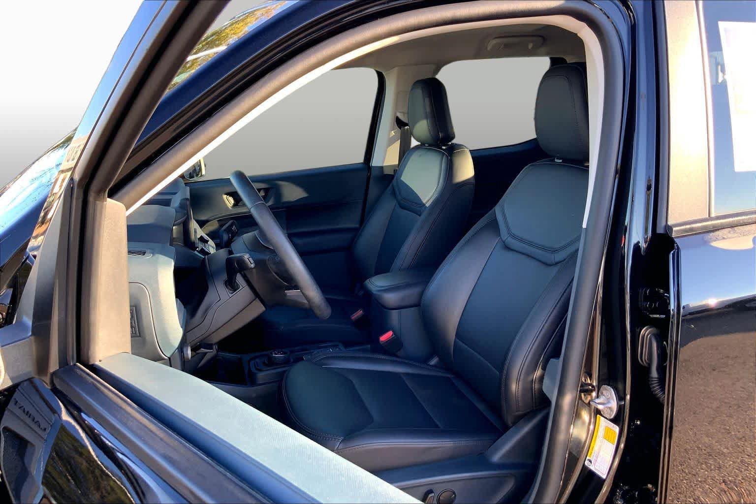 Certified 2024 Ford Maverick Lariat w/ Black Appearance Package AWD/4WD image 8