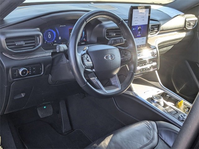 Certified 2023 Ford Explorer Platinum w/ Technology Package image 11