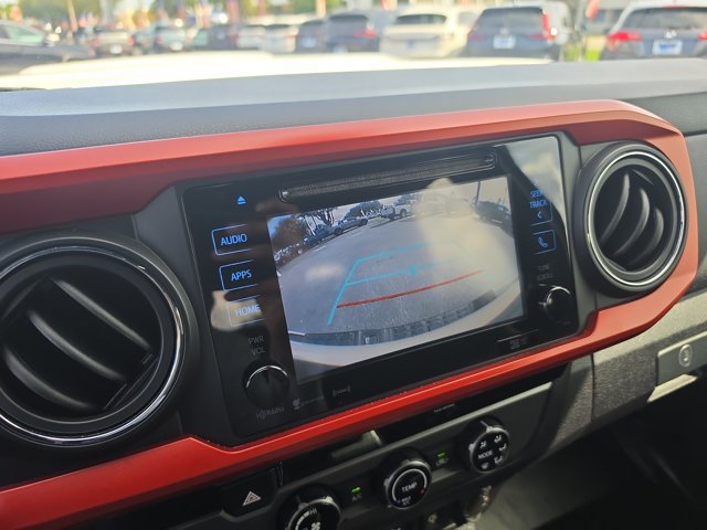 Used 2018 Toyota Tacoma TRD Sport RWD image 28