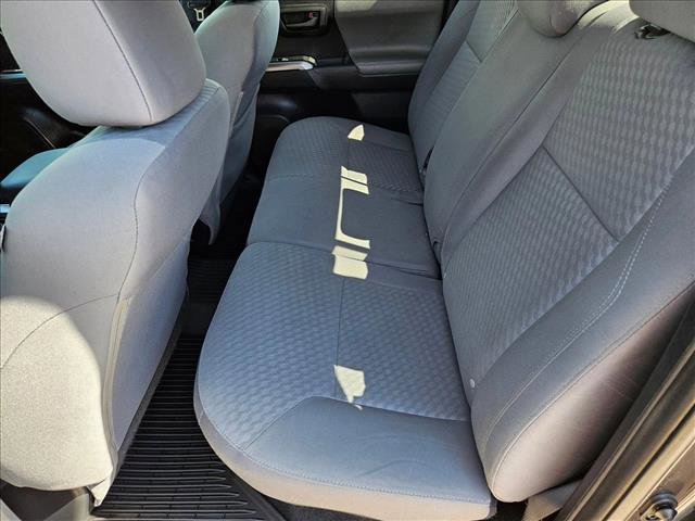 Used 2021 Toyota Tacoma SR5 AWD/4WD image 18
