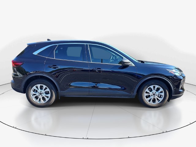 Certified 2023 Ford Escape Active FWD image 2