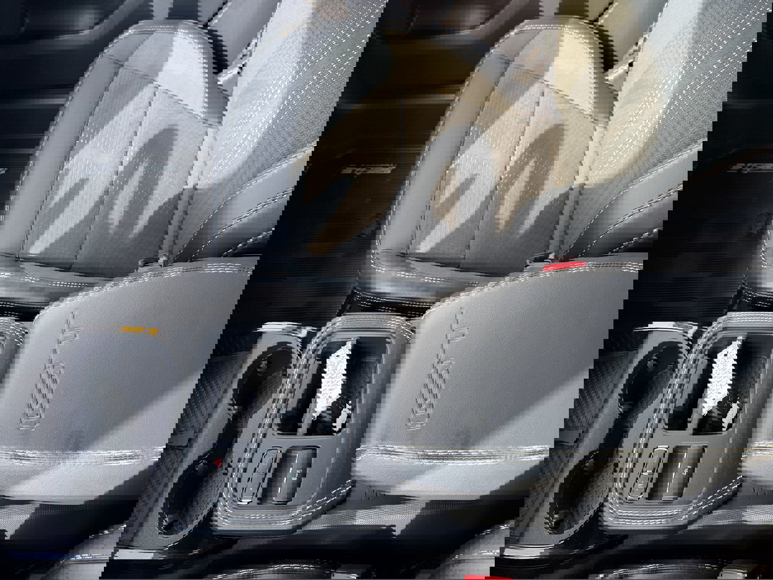 Certified 2025 Ford Mustang Mach-E GT image 27