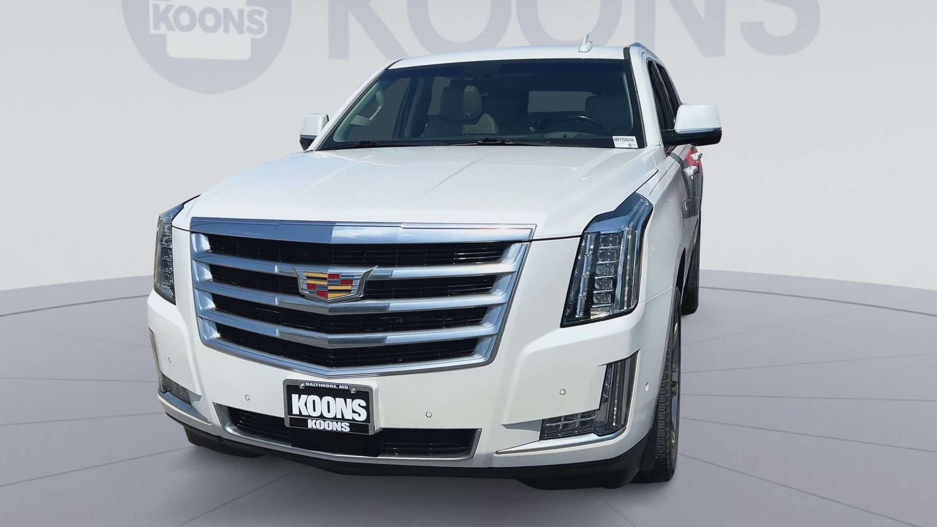 Used 2018 Cadillac Escalade Premium Luxury RWD image 5