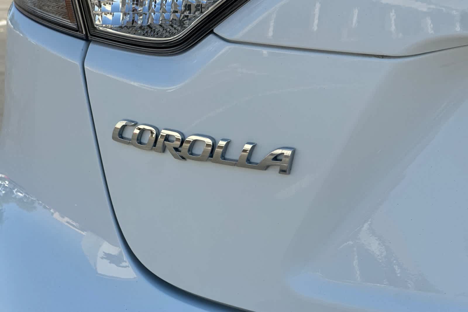 Used 2024 Toyota Corolla LE FWD image 26