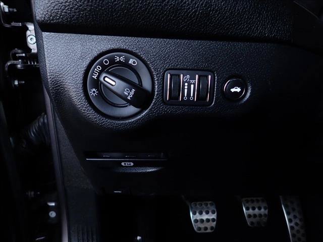 Used 2022 Dodge Challenger R/T w/ Blacktop Package RWD image 13