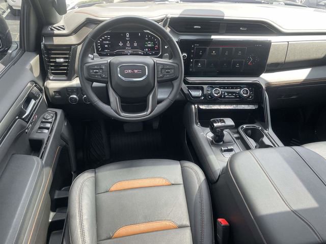 Used 2025 GMC Sierra 1500 AT4 w/ Technology Package AWD/4WD image 15