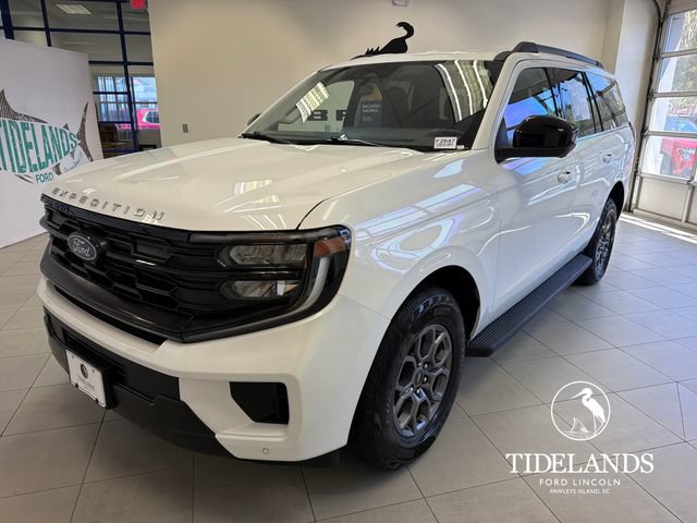 Certified 2025 Ford Expedition Active RWD image 4
