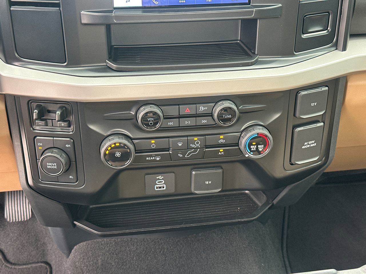 Certified 2025 Ford F250 XLT AWD/4WD image 27
