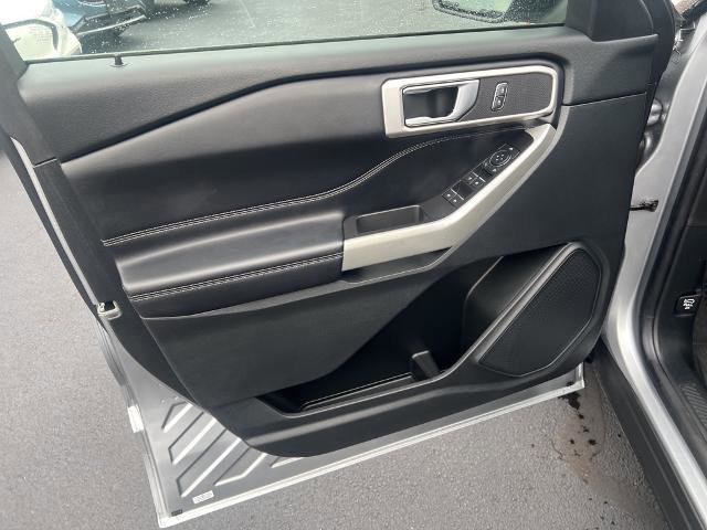 Certified 2021 Ford Explorer XLT w/ Equipment Group 202A image 25