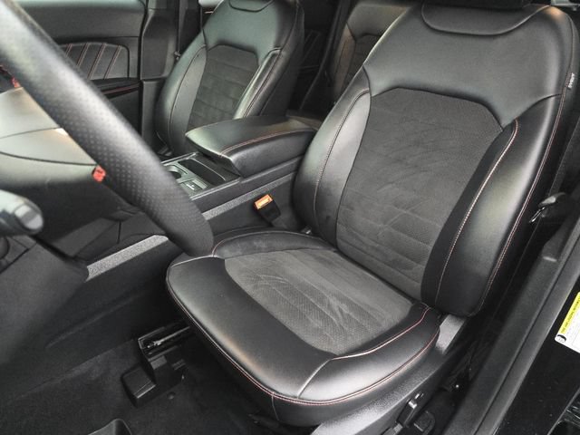 Certified 2024 Ford Edge ST-Line AWD/4WD image 21