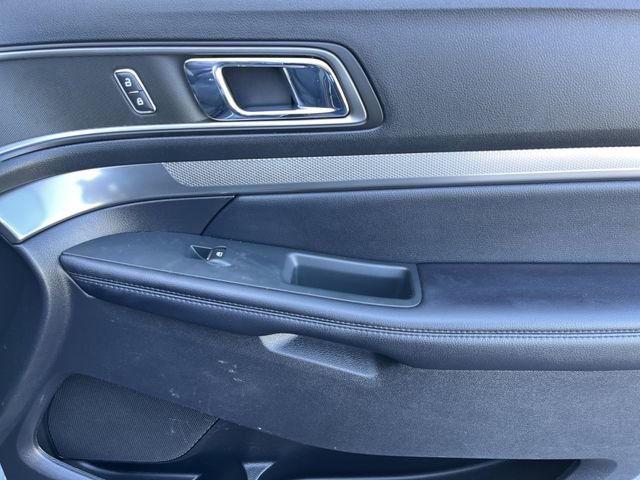 Certified 2018 Ford Explorer XLT image 40