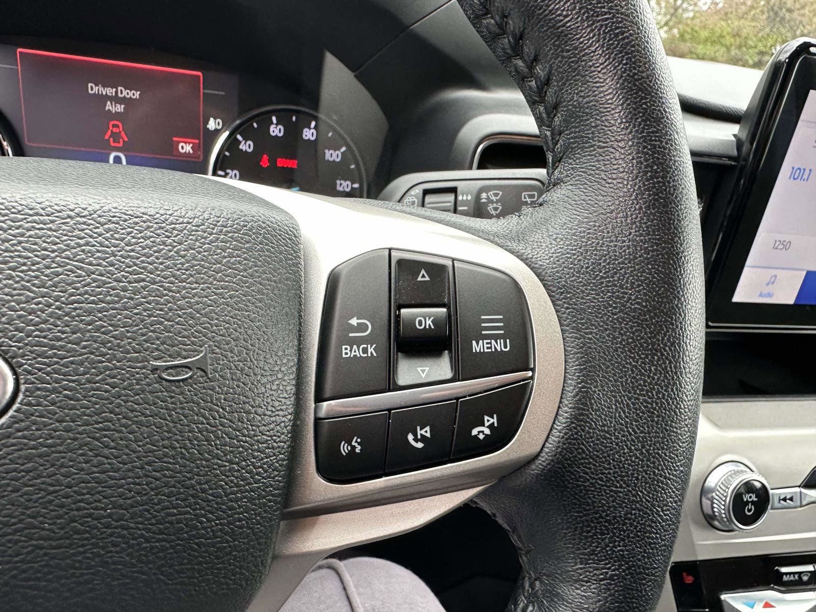 Certified 2022 Ford Explorer XLT w/ Equipment Group 202A AWD/4WD image 31