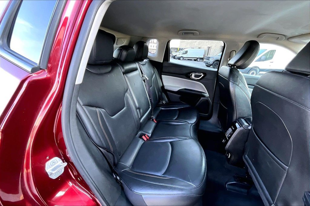 Used 2022 Jeep Compass Limited AWD/4WD image 25